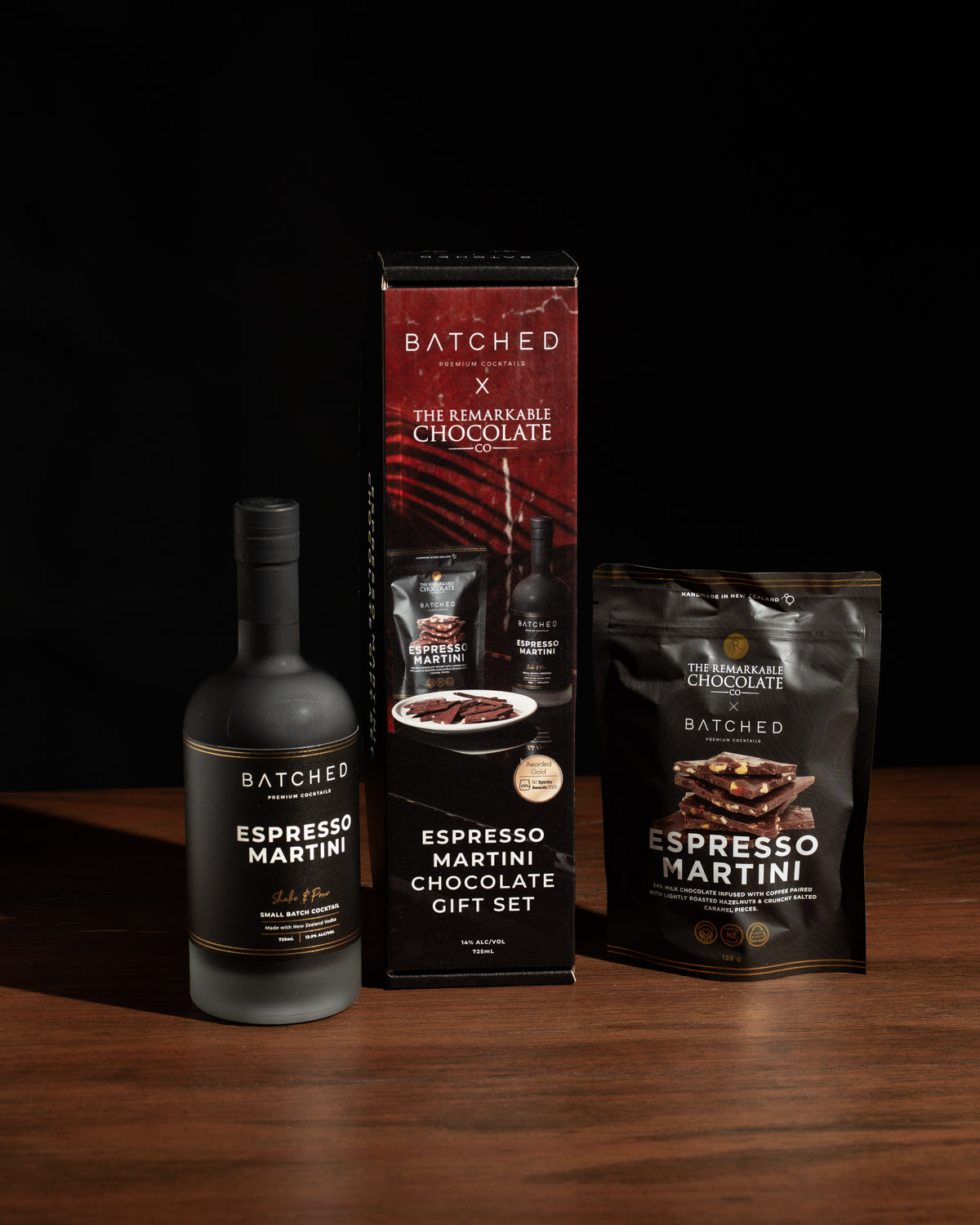 BATCHED Espresso Martini 725ml X The Remarkable Chocolate Bark 125g Gift Set