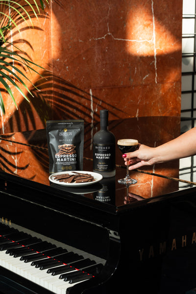 BATCHED Espresso Martini 725ml X The Remarkable Chocolate Bark 125g Gift Set